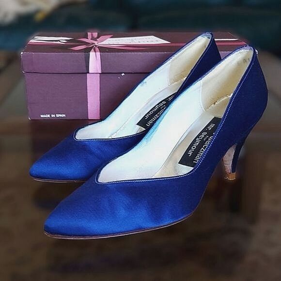 Vtg 80s Stuart Weitzman for Mr. Seymour blue sateen pumps - Picture 3 of 16